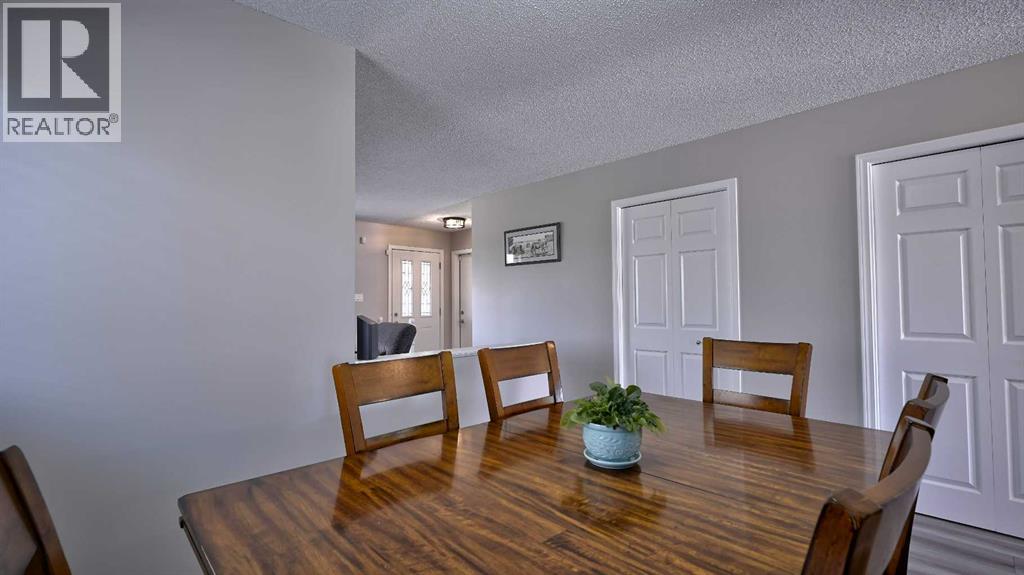 Photo 4 of 78 Athabasca Crescent, Crossfield AB