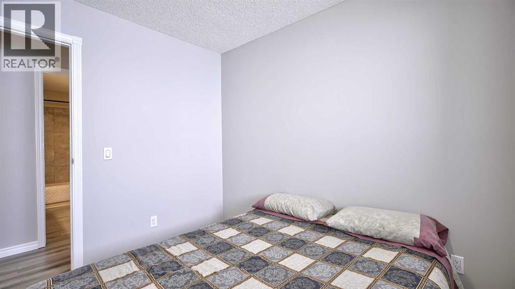 Photo 9 of 78 Athabasca Crescent, Crossfield AB