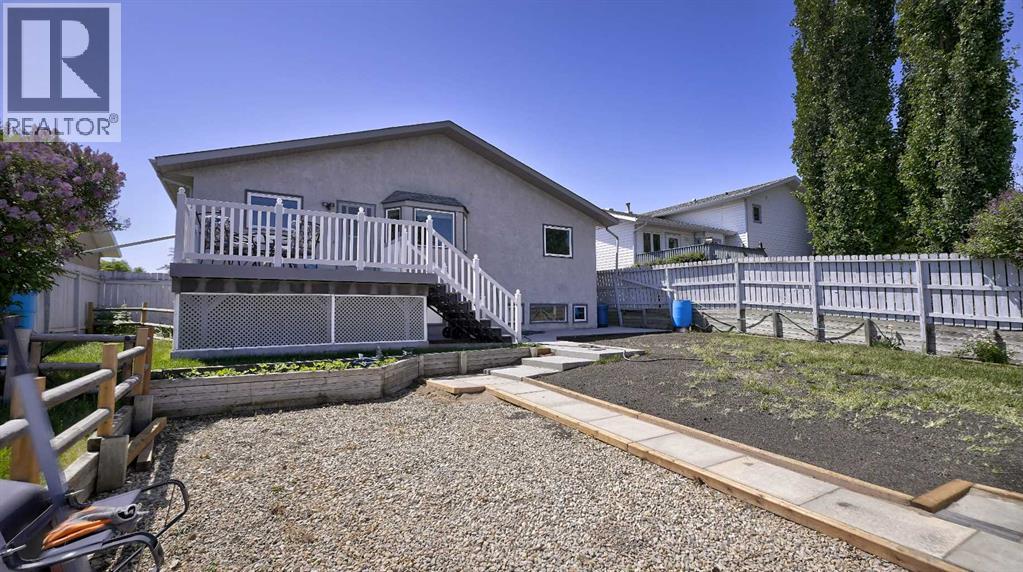 Photo 24 of 78 Athabasca Crescent, Crossfield AB