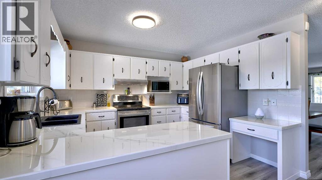 Photo 34 of 78 Athabasca Crescent, Crossfield AB