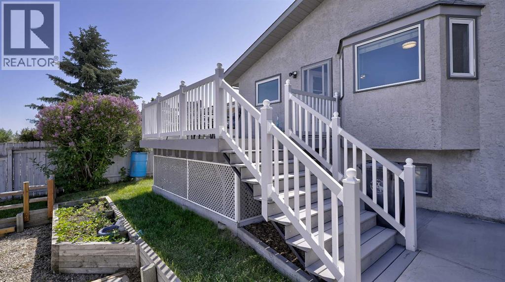 Photo 15 of 78 Athabasca Crescent, Crossfield AB