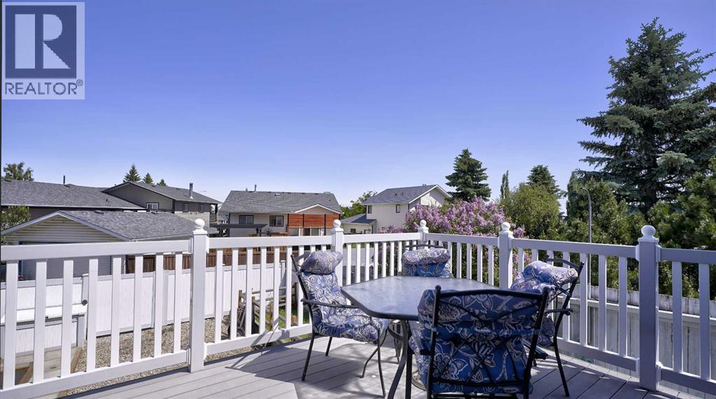 Photo 12 of 78 Athabasca Crescent, Crossfield AB