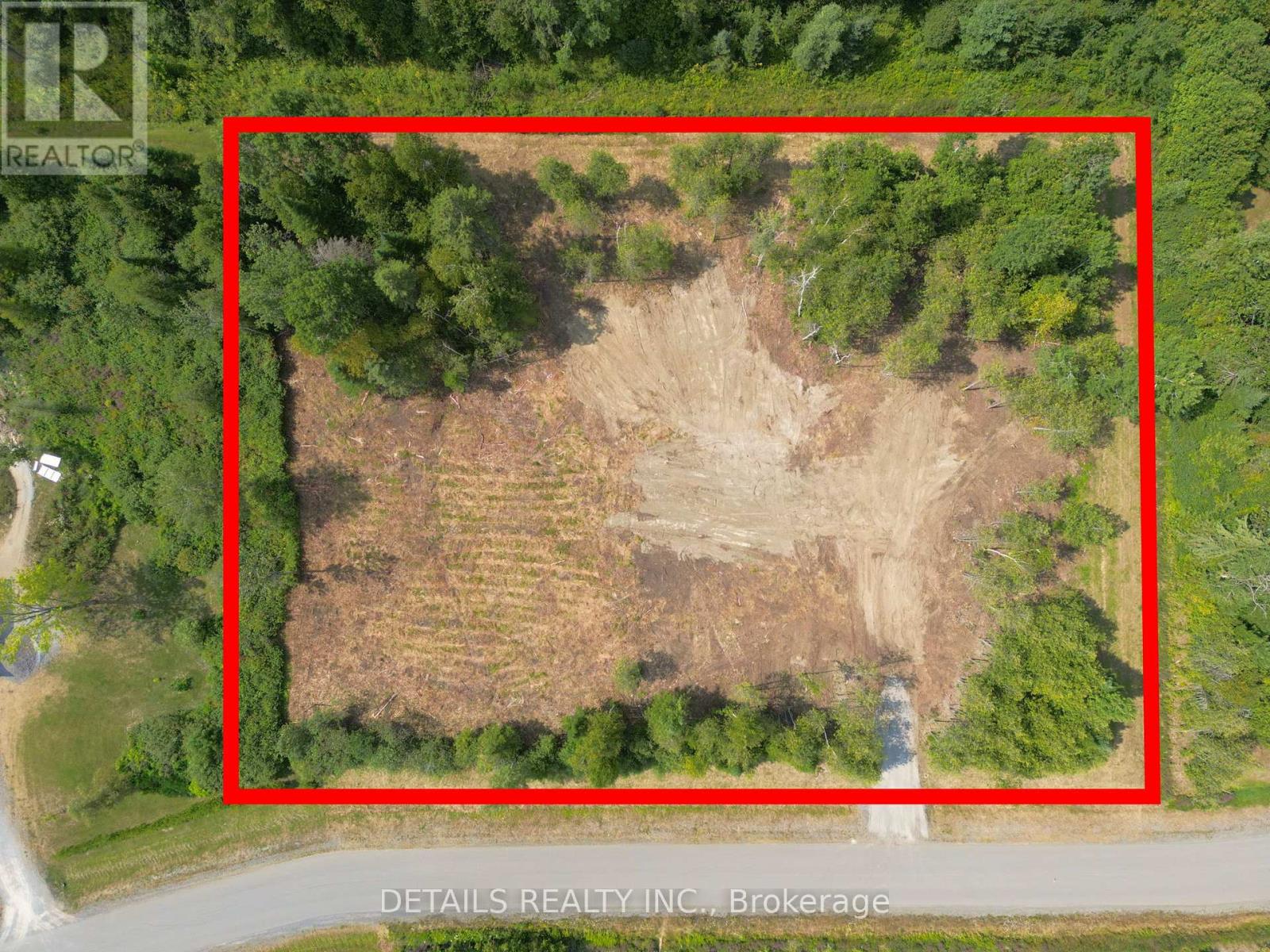 Photo 10 of 127 Gentry Road, Ottawa ON