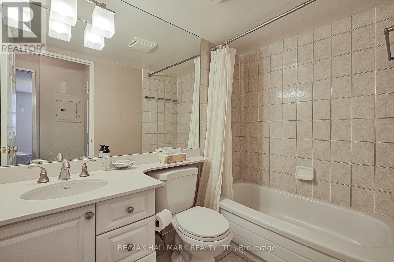 Photo 25 of 511 35 Merton Street, Toronto ON
