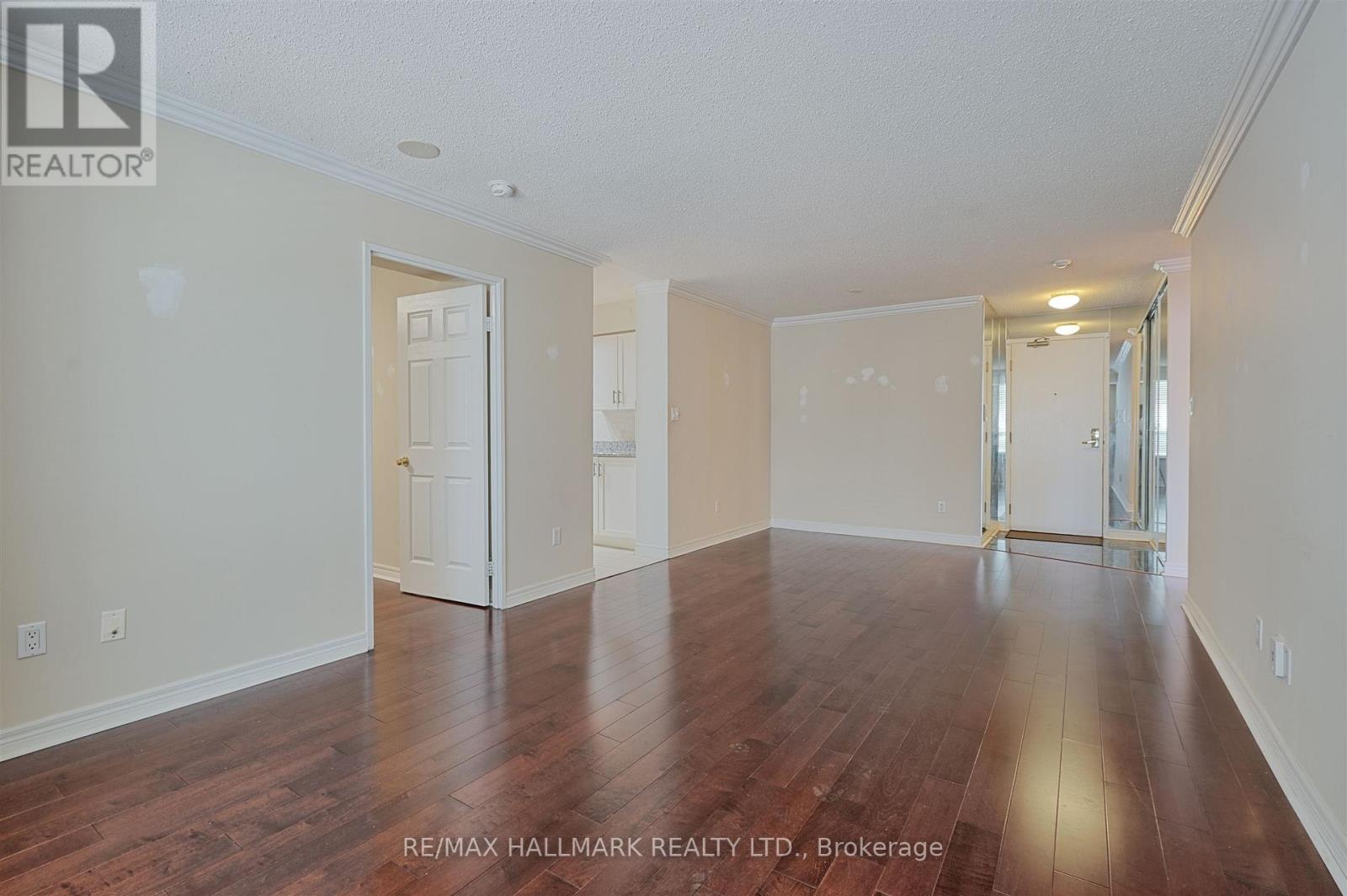 Photo 11 of 511 35 Merton Street, Toronto ON
