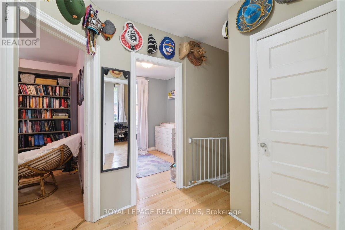 Photo 11 of 350 Albany Avenue, Toronto ON