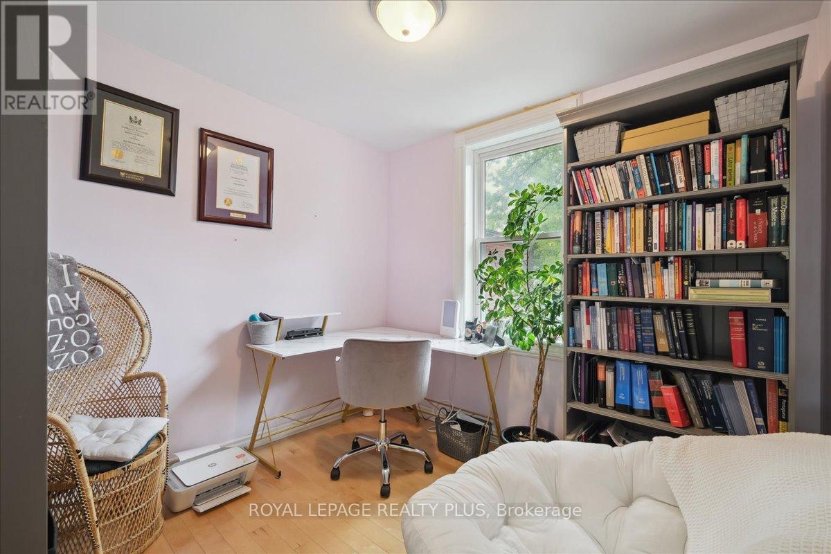 Photo 18 of 350 Albany Avenue, Toronto ON