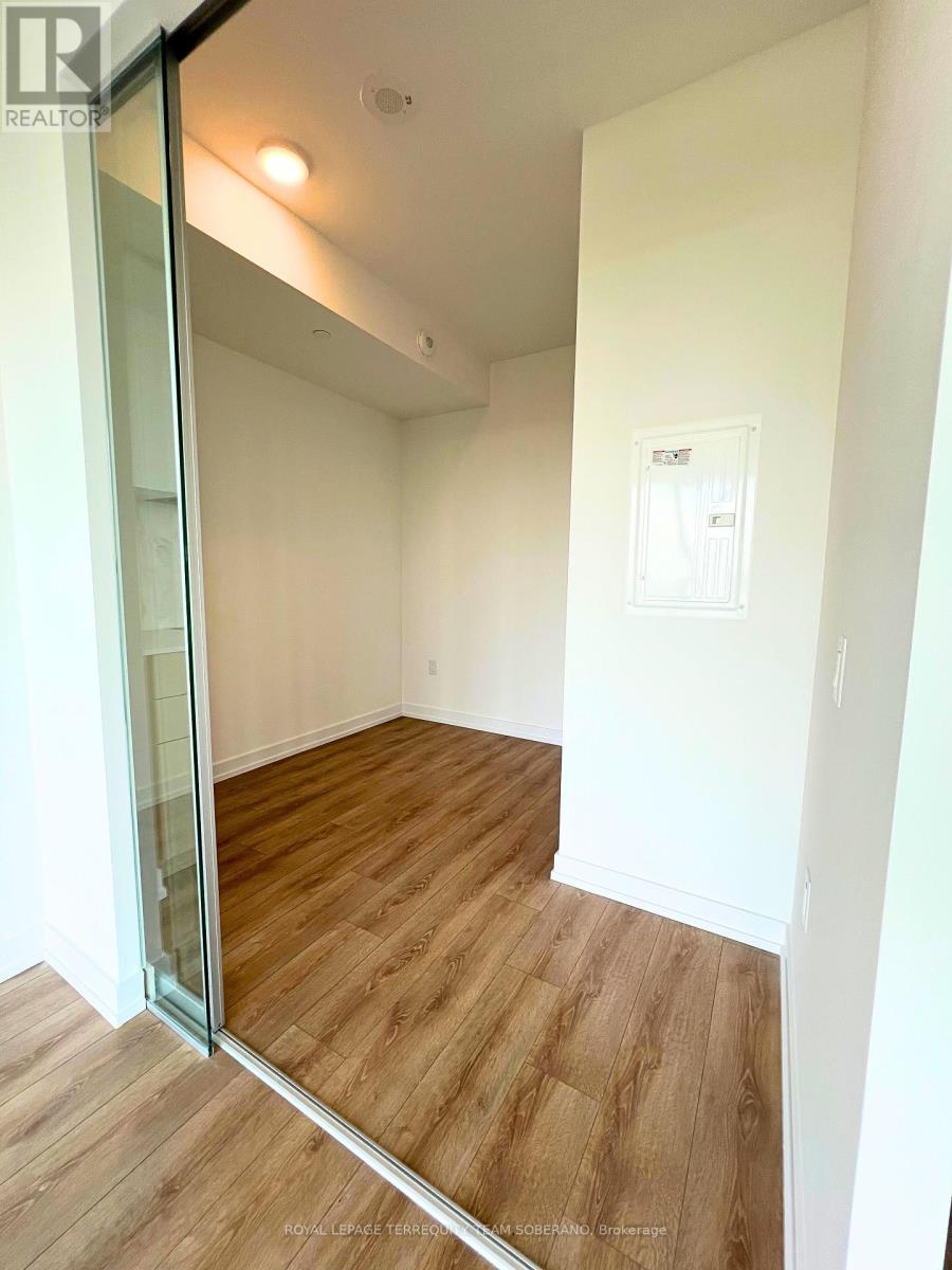 Photo 7 of 605 500 Dupont Street, Toronto ON
