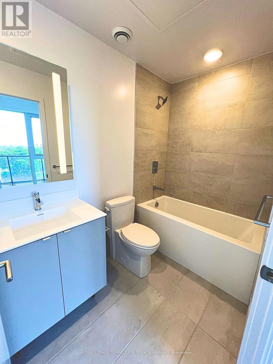 Photo 5 of 605 500 Dupont Street, Toronto ON