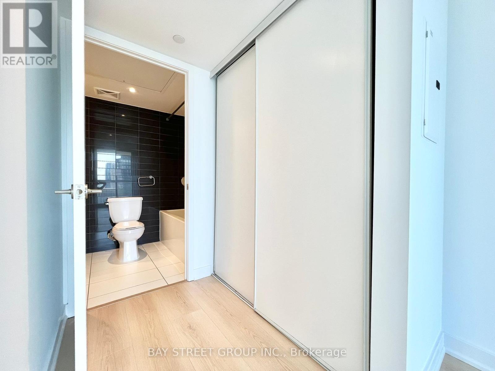 Photo 13 of 2611 75 Queens Wharf Road, Toronto ON