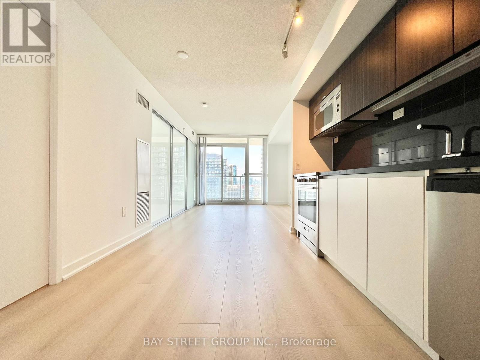 Photo 2 of 2611 75 Queens Wharf Road, Toronto ON