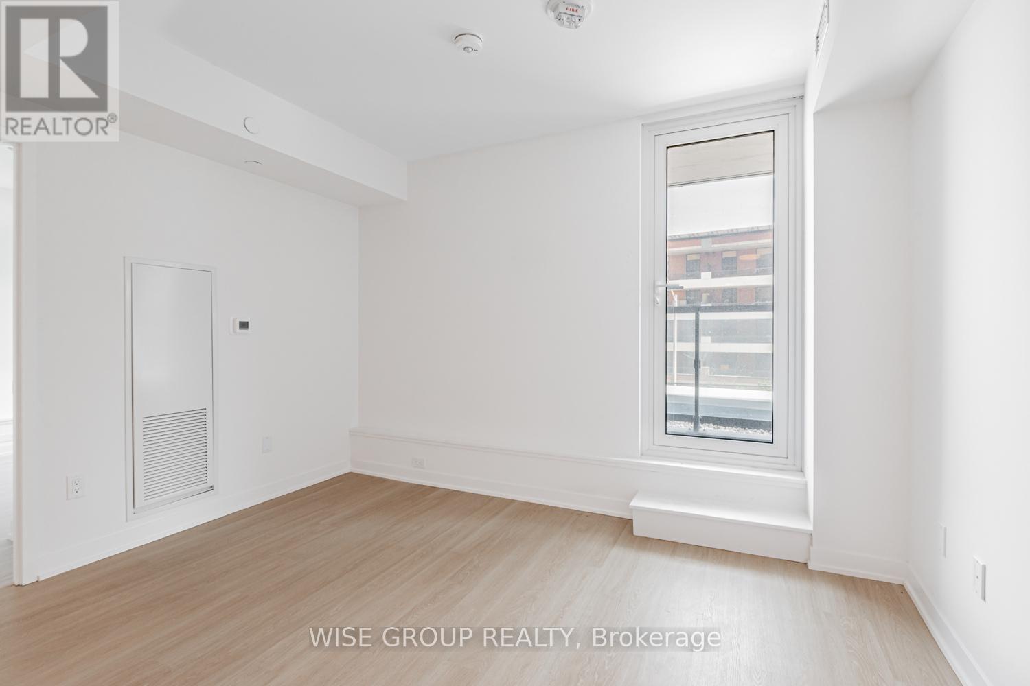 Photo 16 of 303 500 Wilson Avenue, Toronto ON