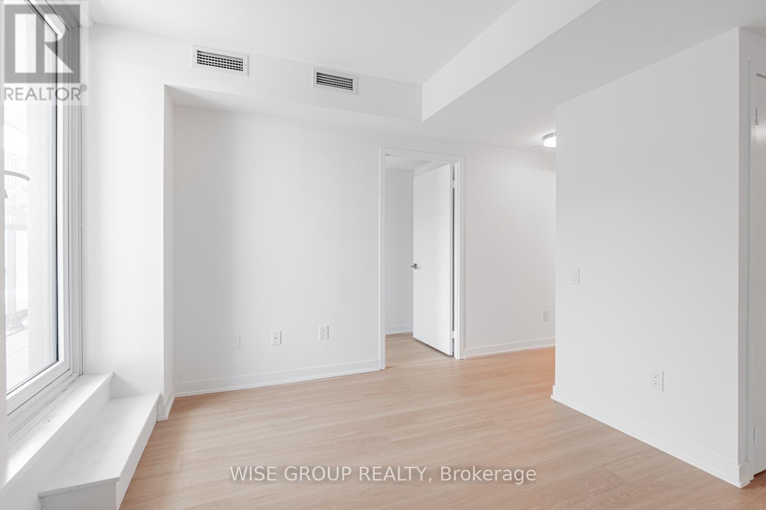 Photo 15 of 303 500 Wilson Avenue, Toronto ON