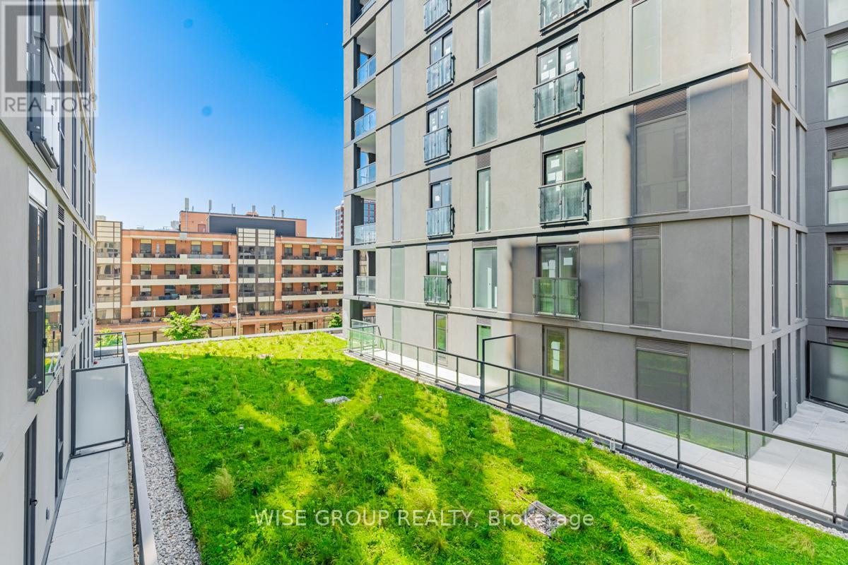 Photo 14 of 303 500 Wilson Avenue, Toronto ON