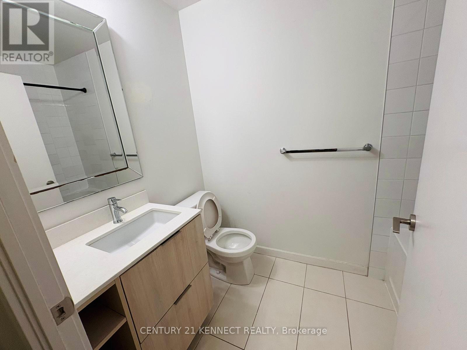 Photo 6 of 613 52 Forest Manor Road, Toronto ON