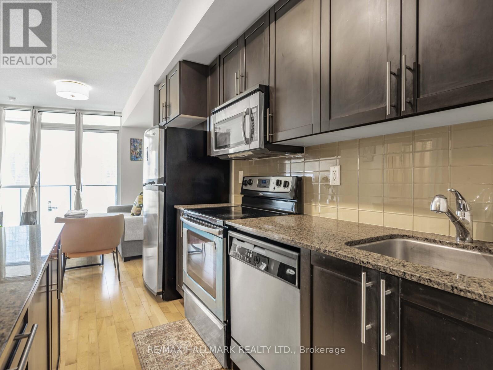 Photo 27 of 2109 65 Bremner Boulevard, Toronto ON