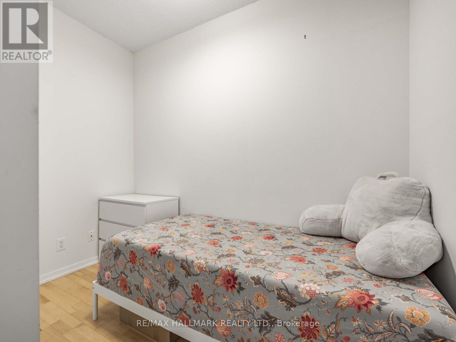 Photo 28 of 2109 65 Bremner Boulevard, Toronto ON