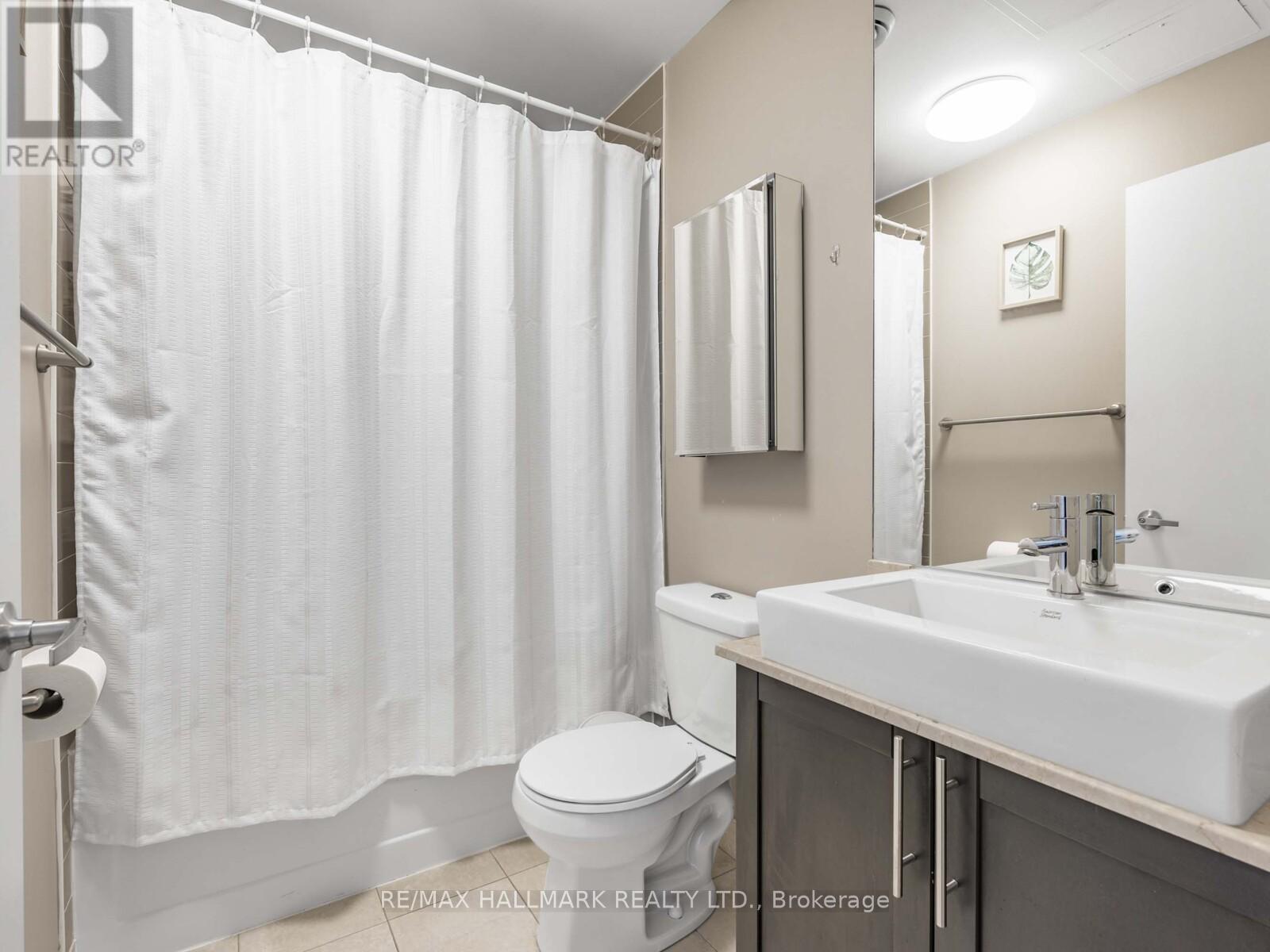 Photo 31 of 2109 65 Bremner Boulevard, Toronto ON