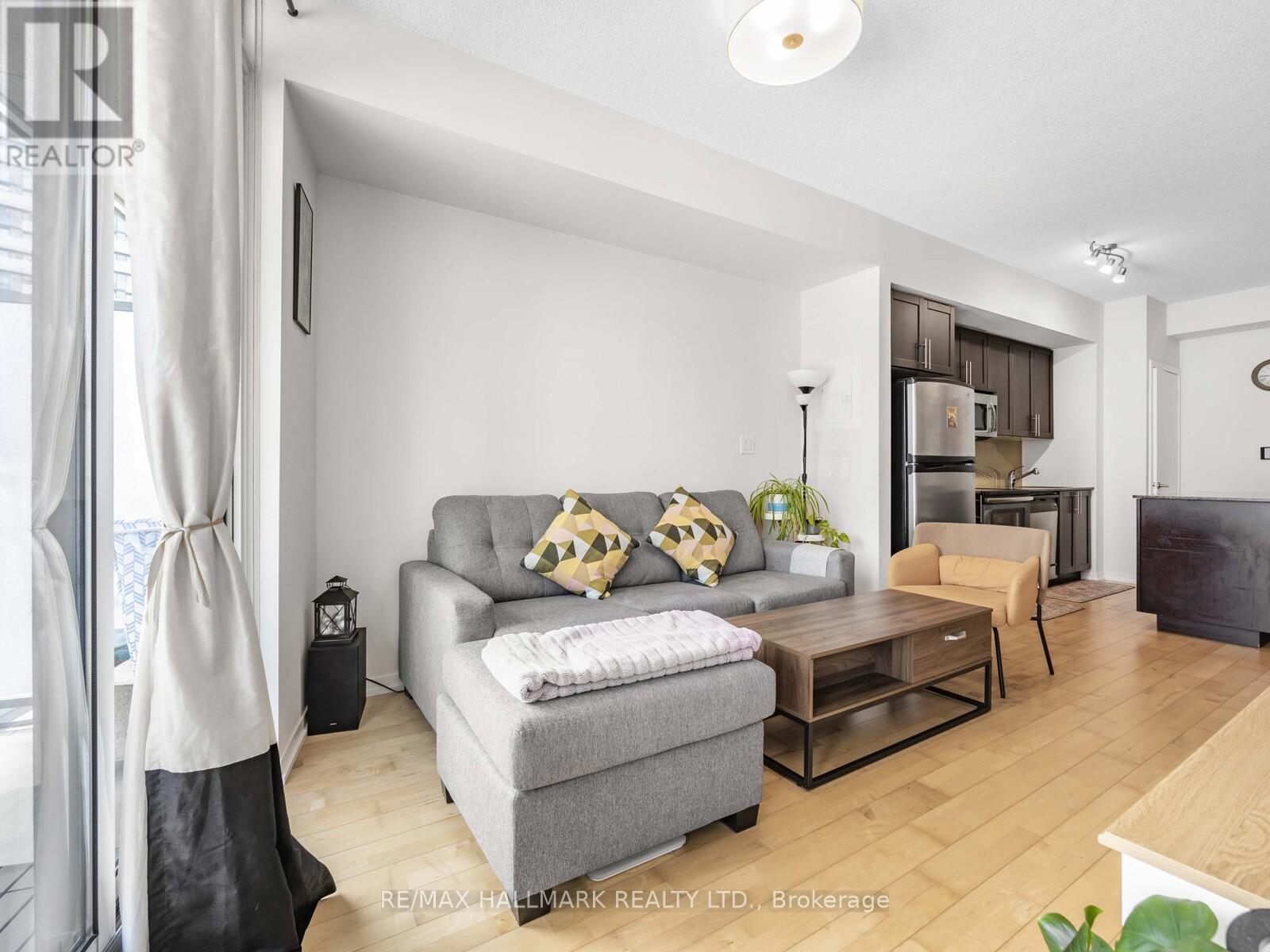 Photo 5 of 2109 65 Bremner Boulevard, Toronto ON