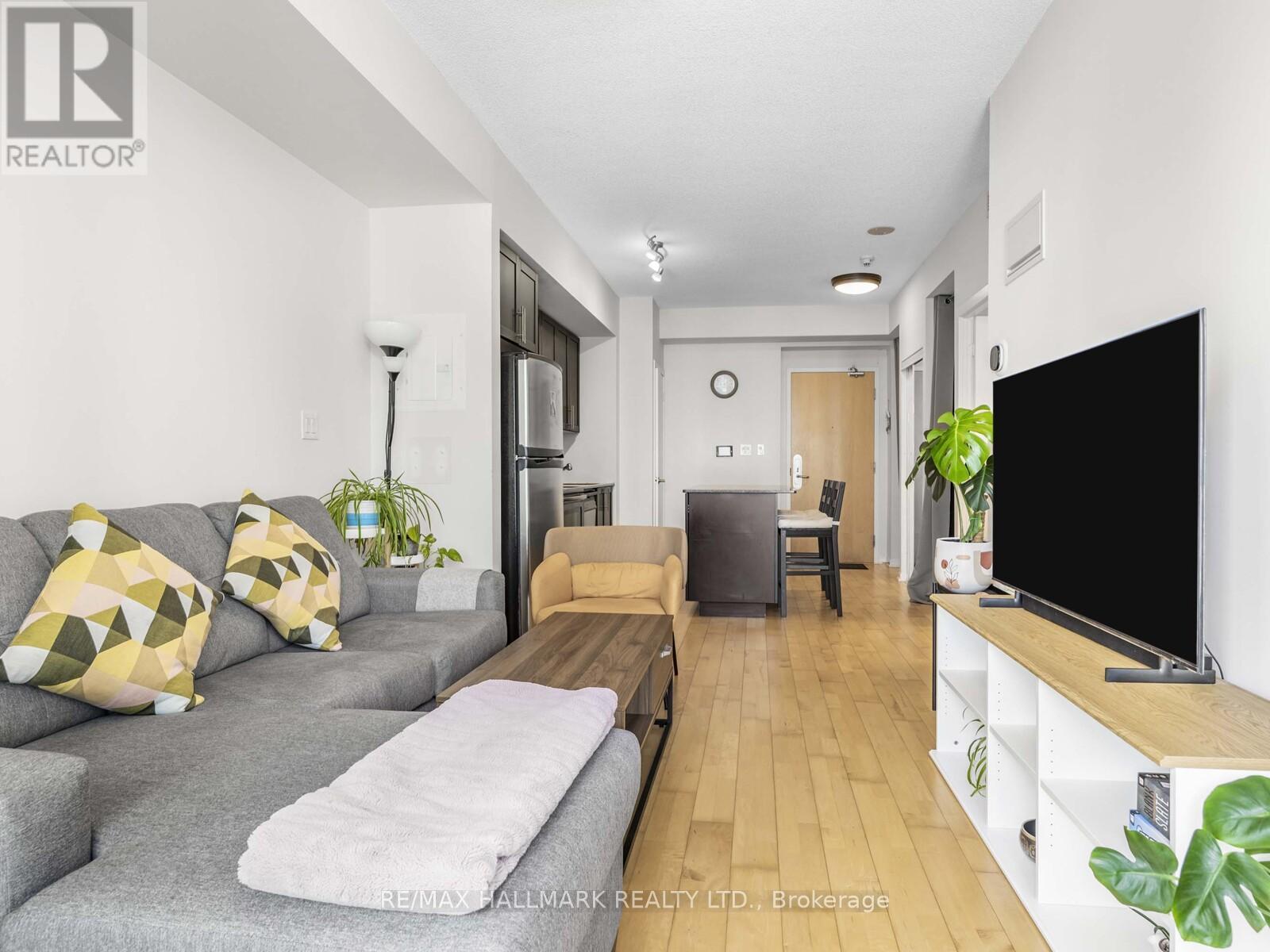 Photo 7 of 2109 65 Bremner Boulevard, Toronto ON