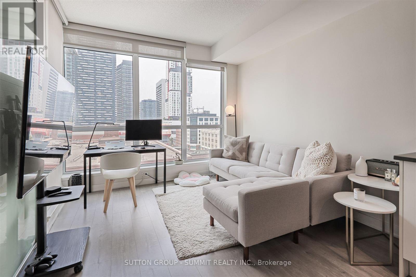 Photo 32 of 1008 30 Nelson Street, Toronto ON
