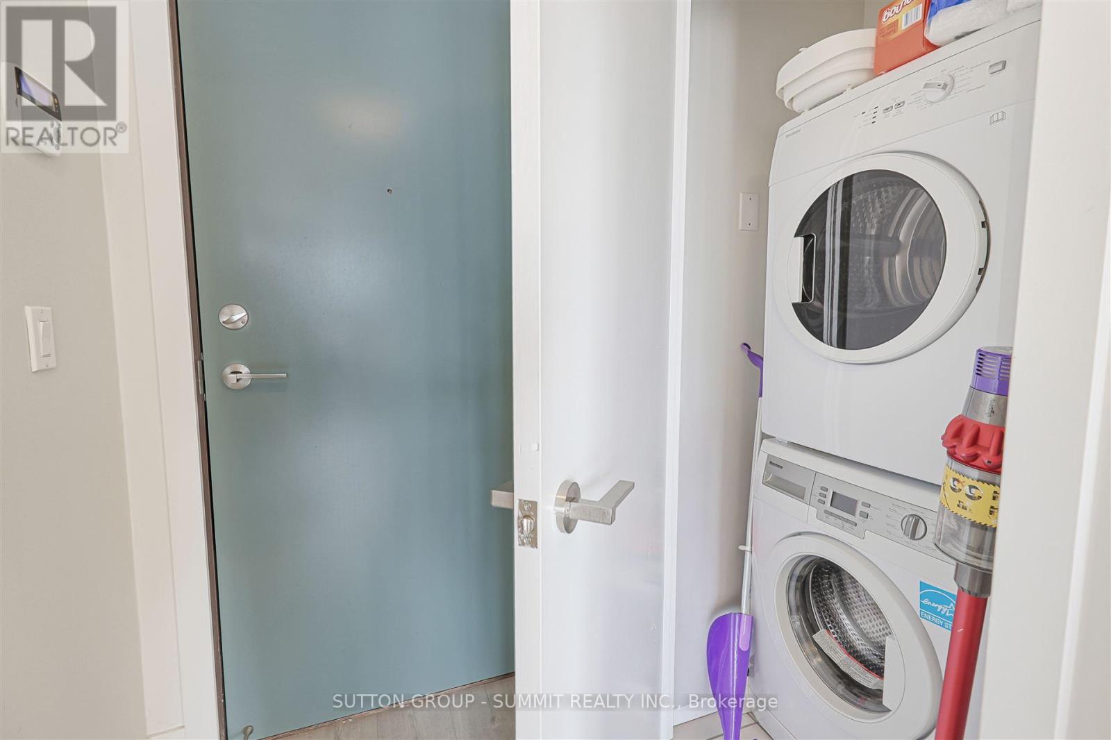 Photo 16 of 1008 30 Nelson Street, Toronto ON