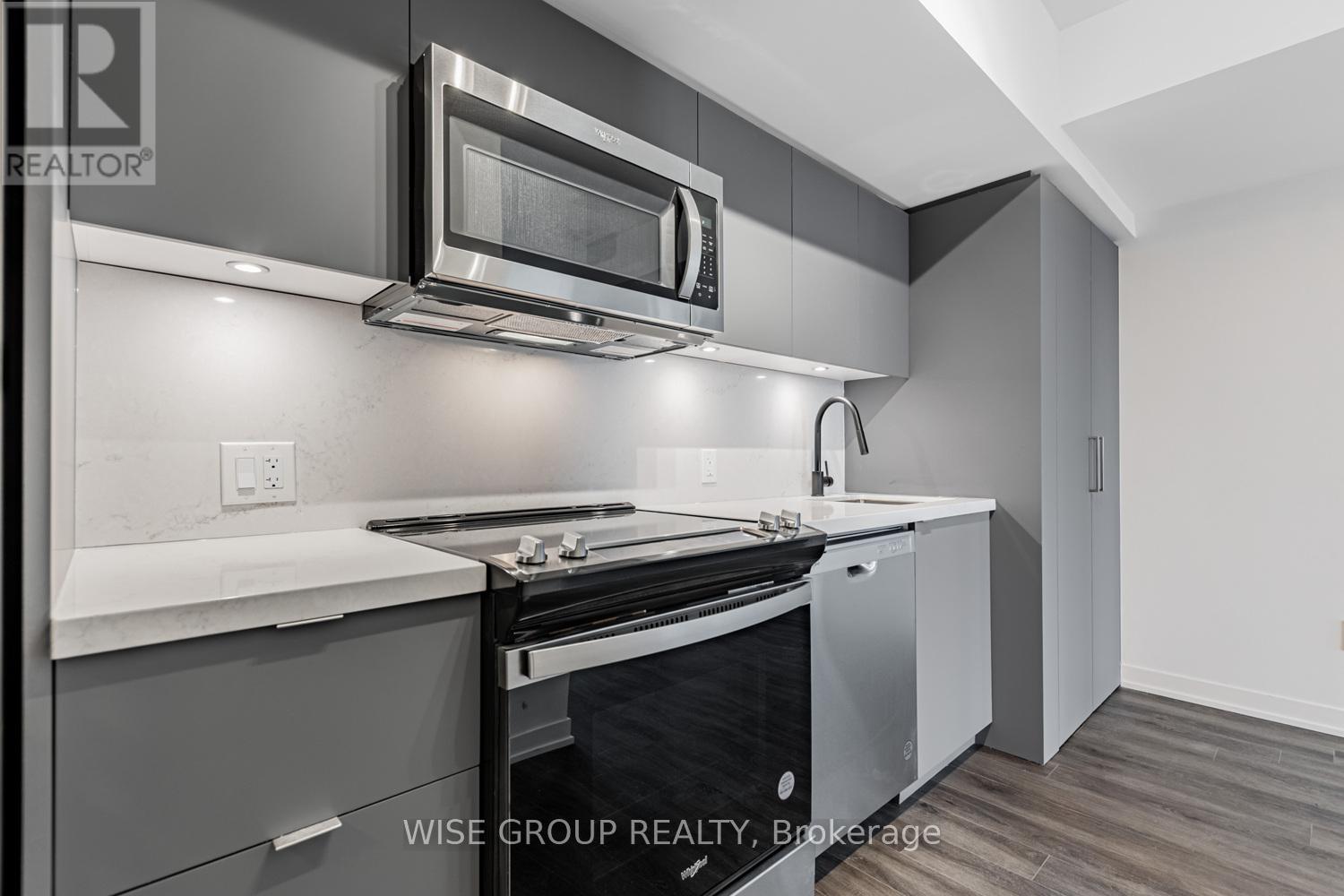 Photo 4 of 444 500 Wilson Avenue, Toronto ON