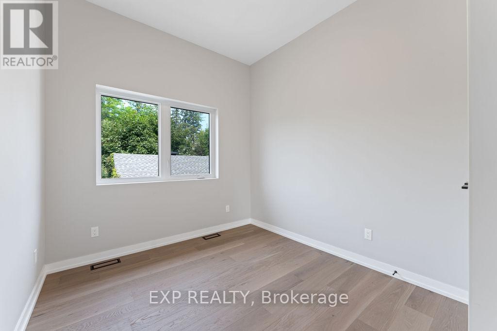 Photo 30 of 261 Dovercourt Avenue, Ottawa ON