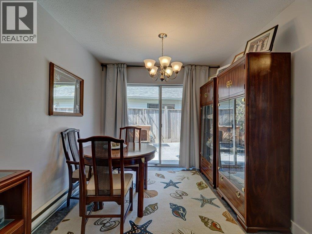 6557 BJORN PLACE, Sechelt