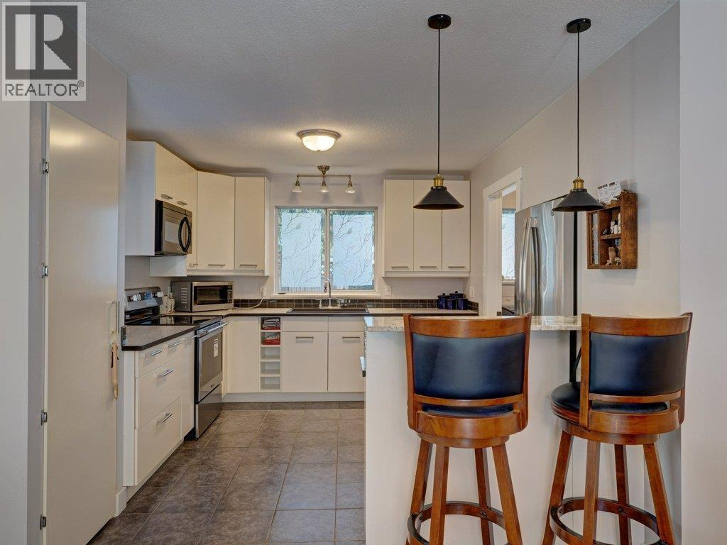 6557 BJORN PLACE, Sechelt