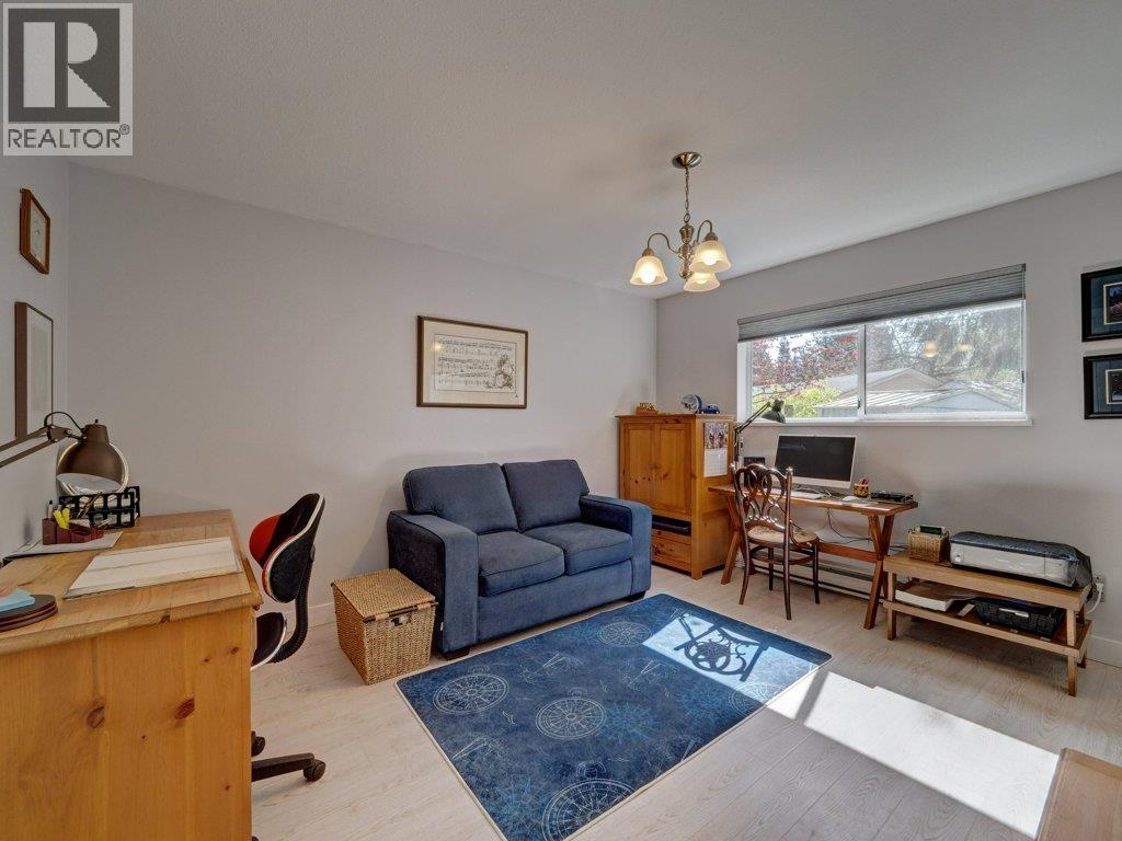 6557 BJORN PLACE, Sechelt