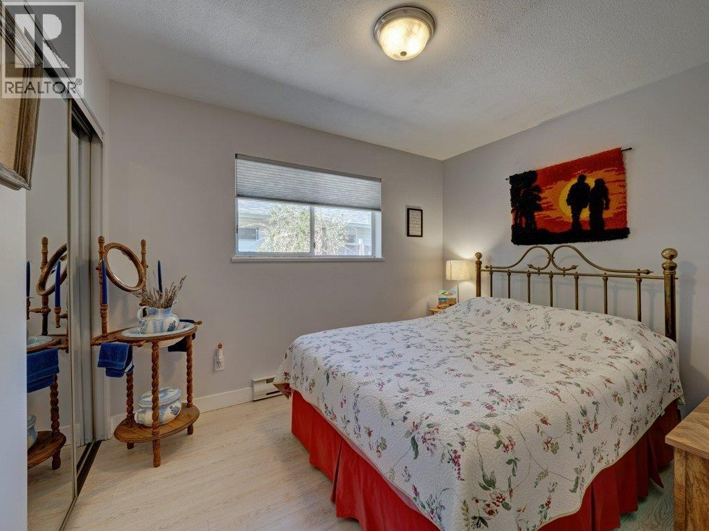 6557 BJORN PLACE, Sechelt