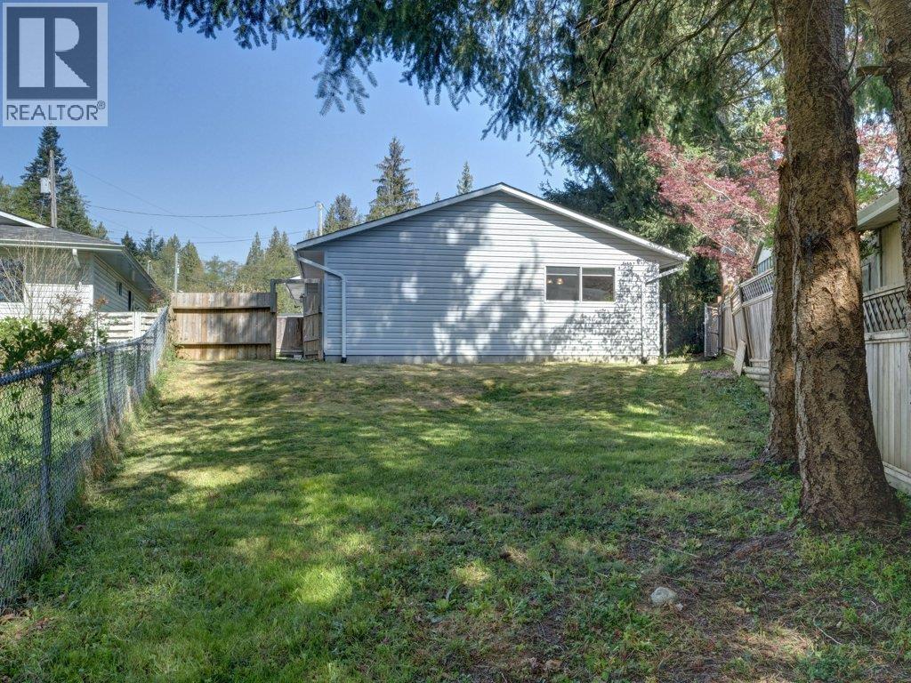 6557 BJORN PLACE, Sechelt