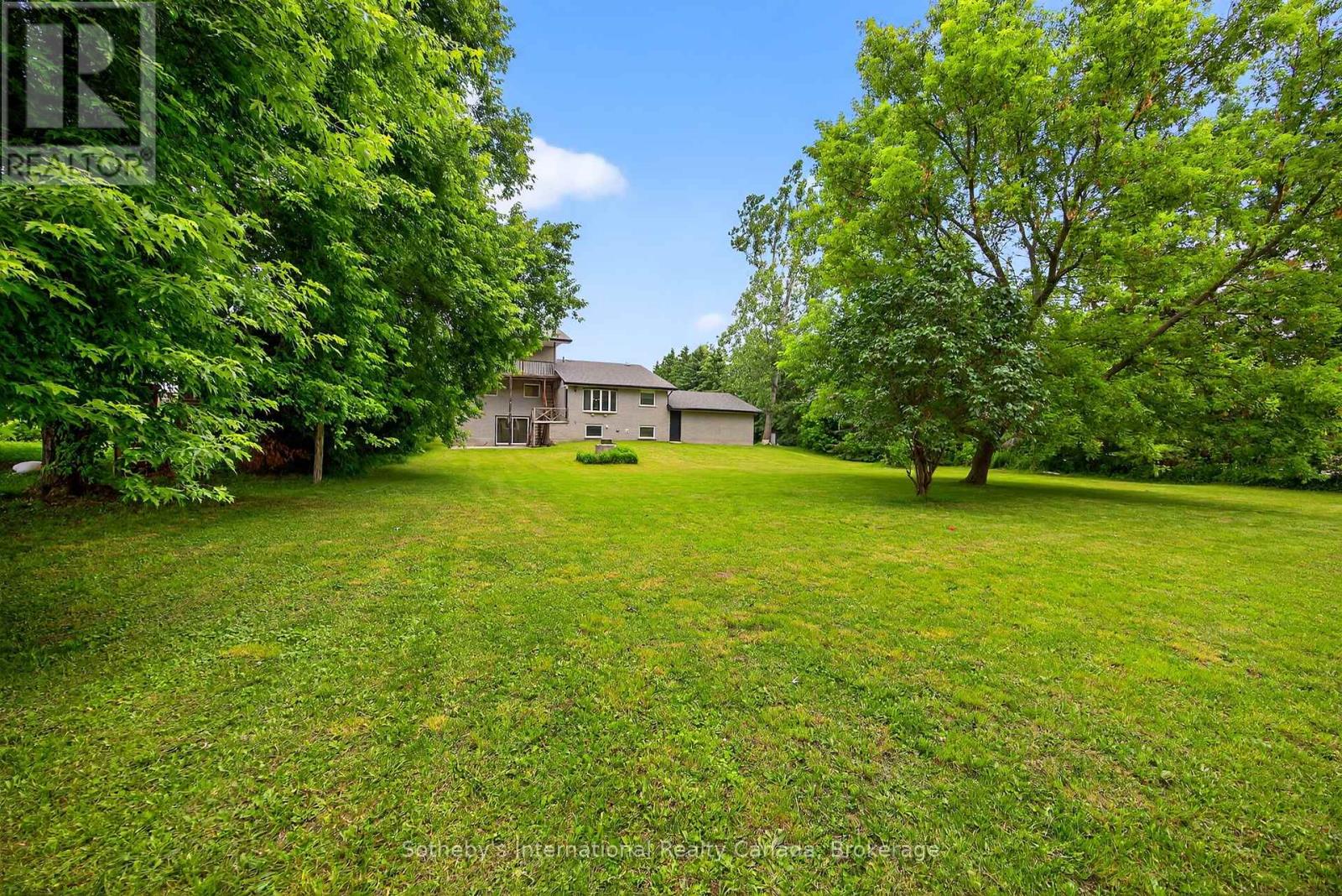 Photo 44 of 79 Caroline Street W, Clearview ON
