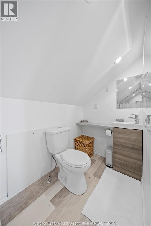 Photo 4 of 1425 Erie Road, Harrow ON