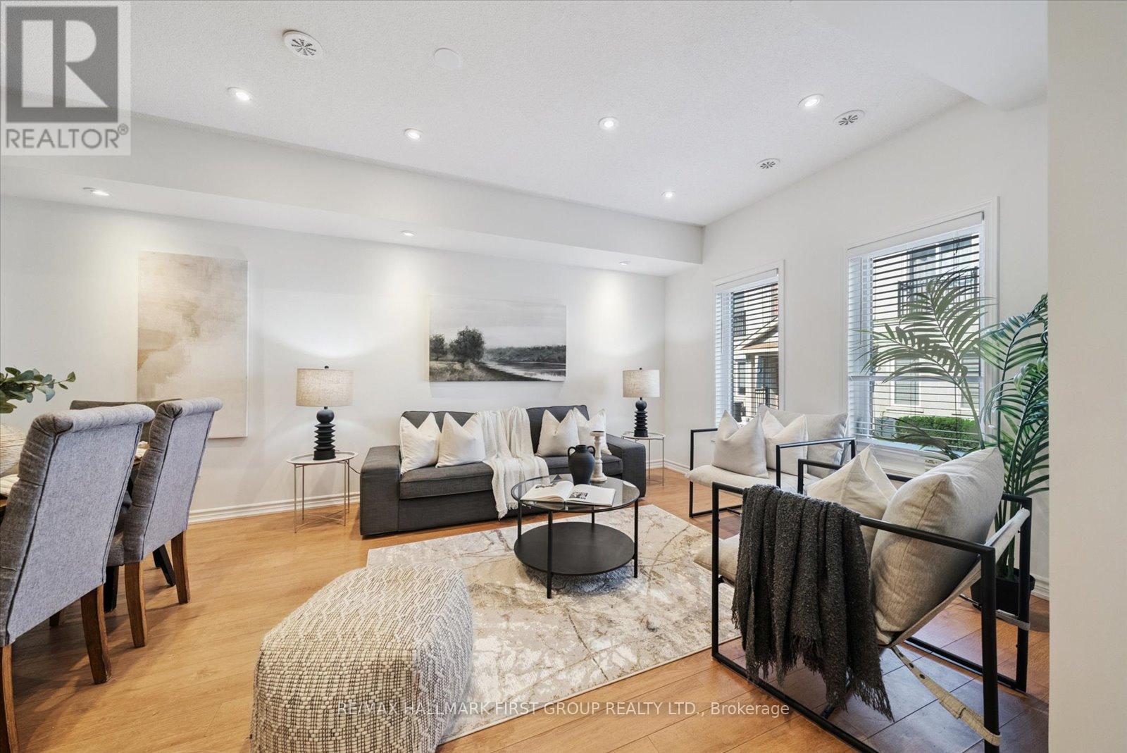 Photo 7 of 5 1060 St Hildas Way, Whitby ON