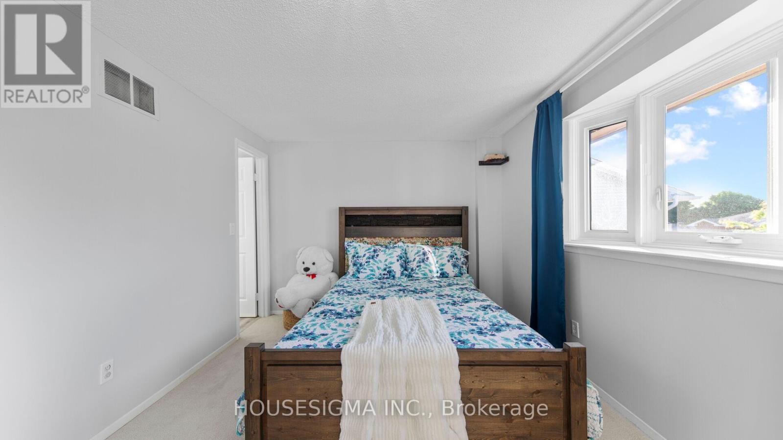 Photo 12 of 1323 Sunningdale Avenue, Oshawa ON