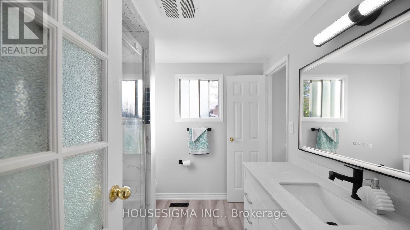 Photo 33 of 1323 Sunningdale Avenue, Oshawa ON