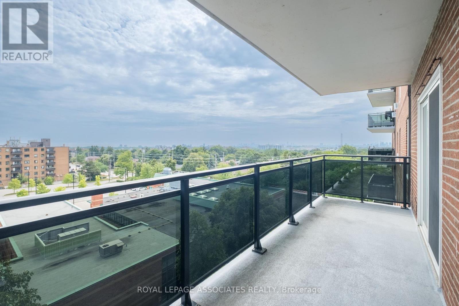 Photo 46 of 705 855 Kennedy Road, Toronto ON