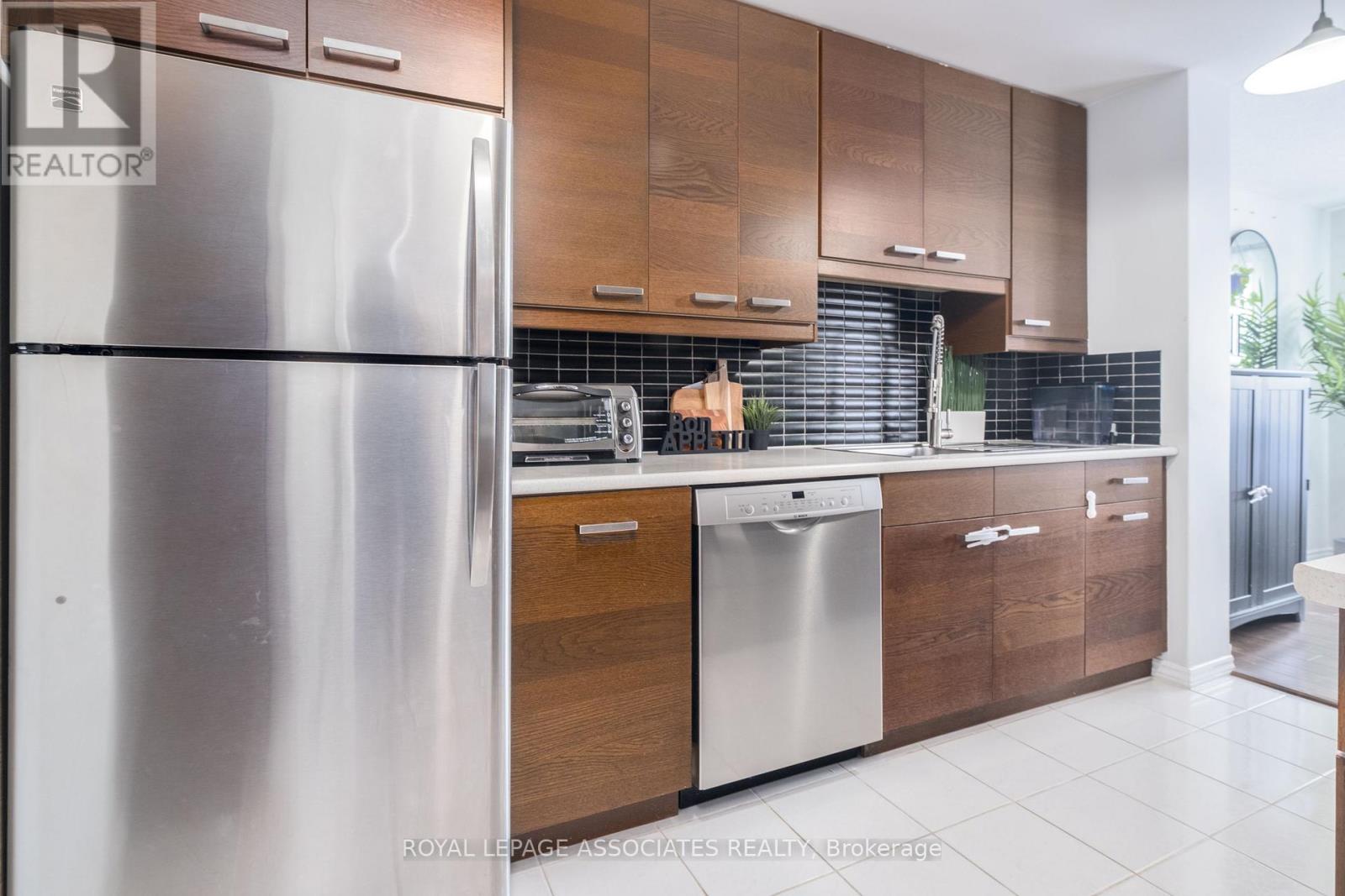 Photo 39 of 705 855 Kennedy Road, Toronto ON