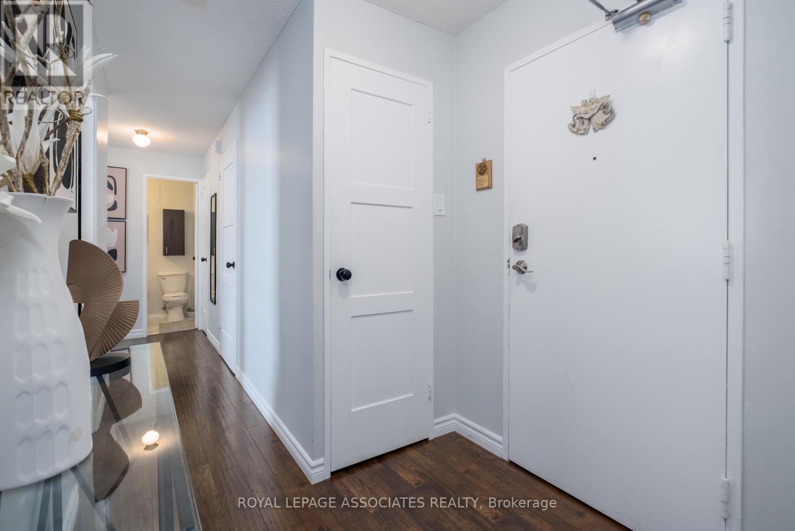 Photo 38 of 705 855 Kennedy Road, Toronto ON