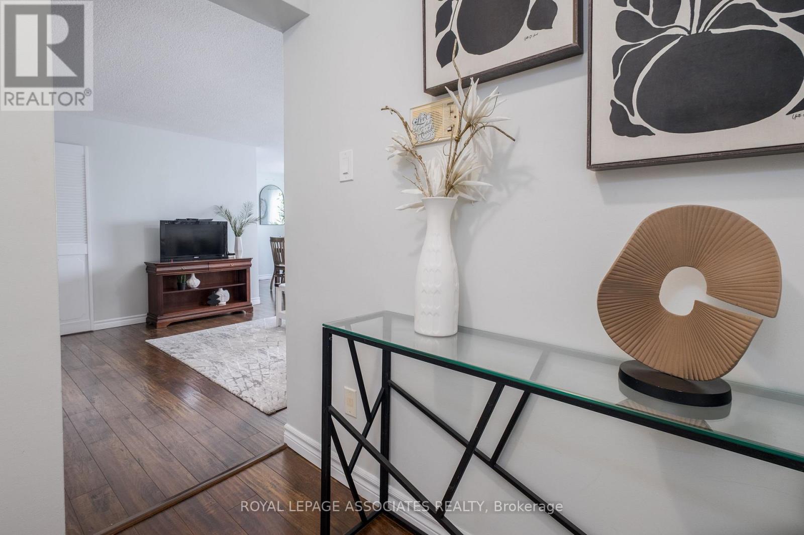 Photo 17 of 705 855 Kennedy Road, Toronto ON