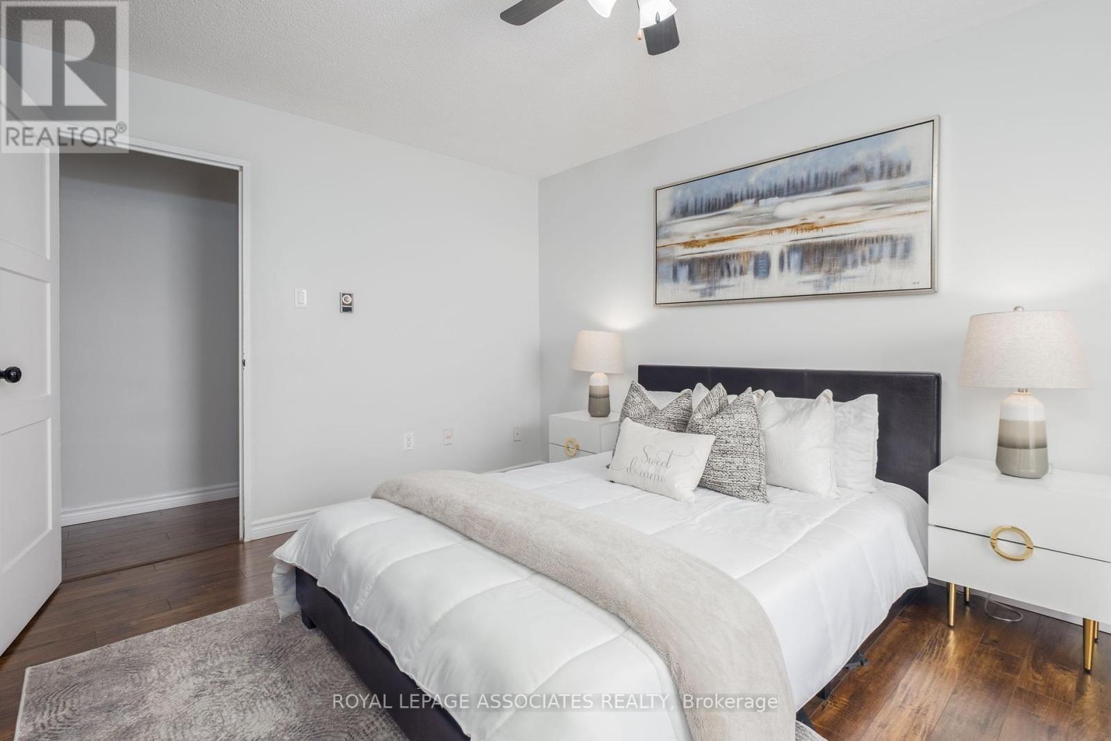 Photo 1 of 705 855 Kennedy Road, Toronto ON
