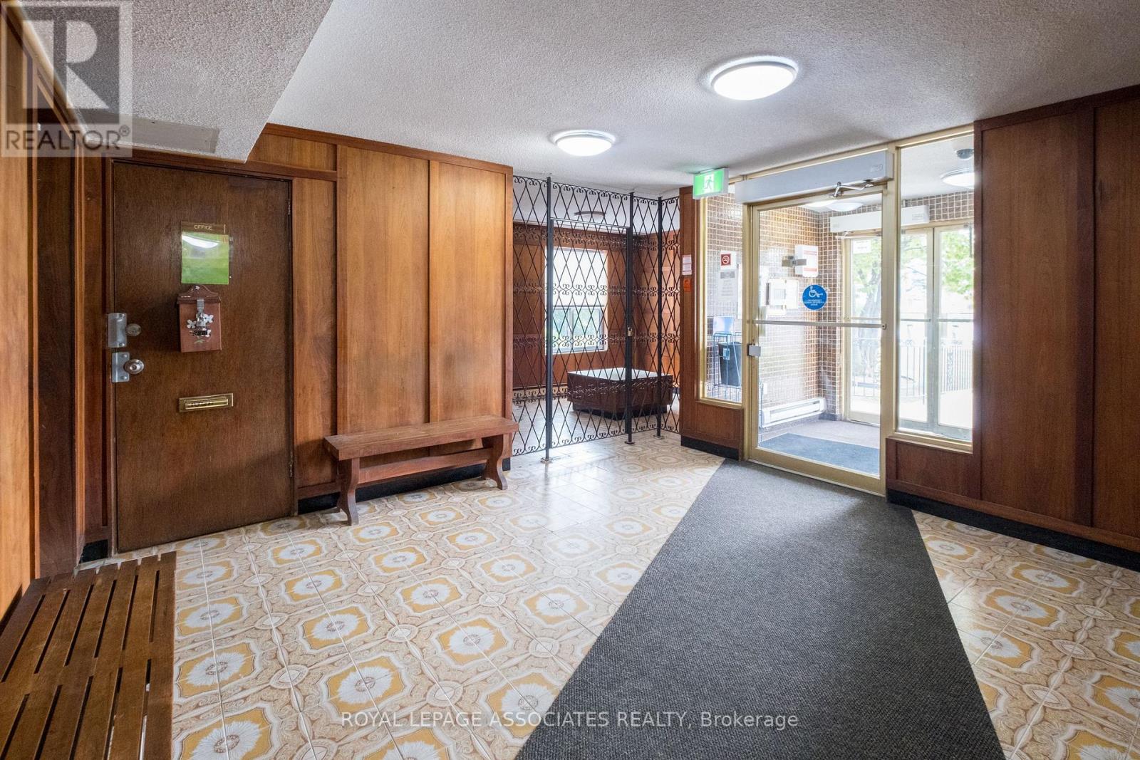 Photo 25 of 705 855 Kennedy Road, Toronto ON