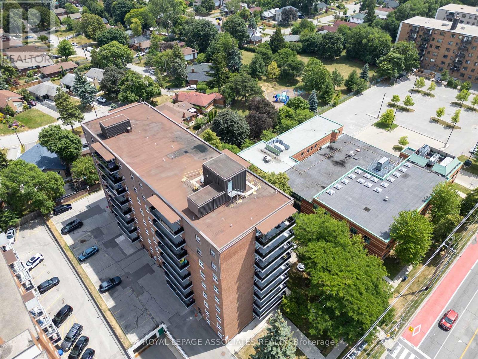 Photo 40 of 705 855 Kennedy Road, Toronto ON