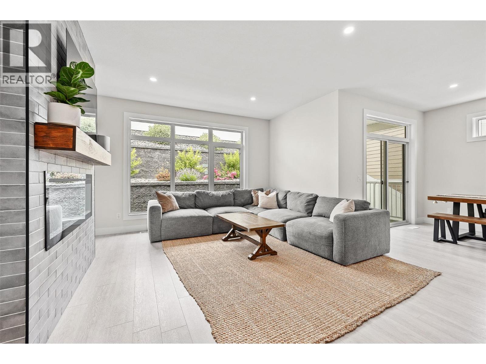  3329 Hawks Crescent, West Kelowna