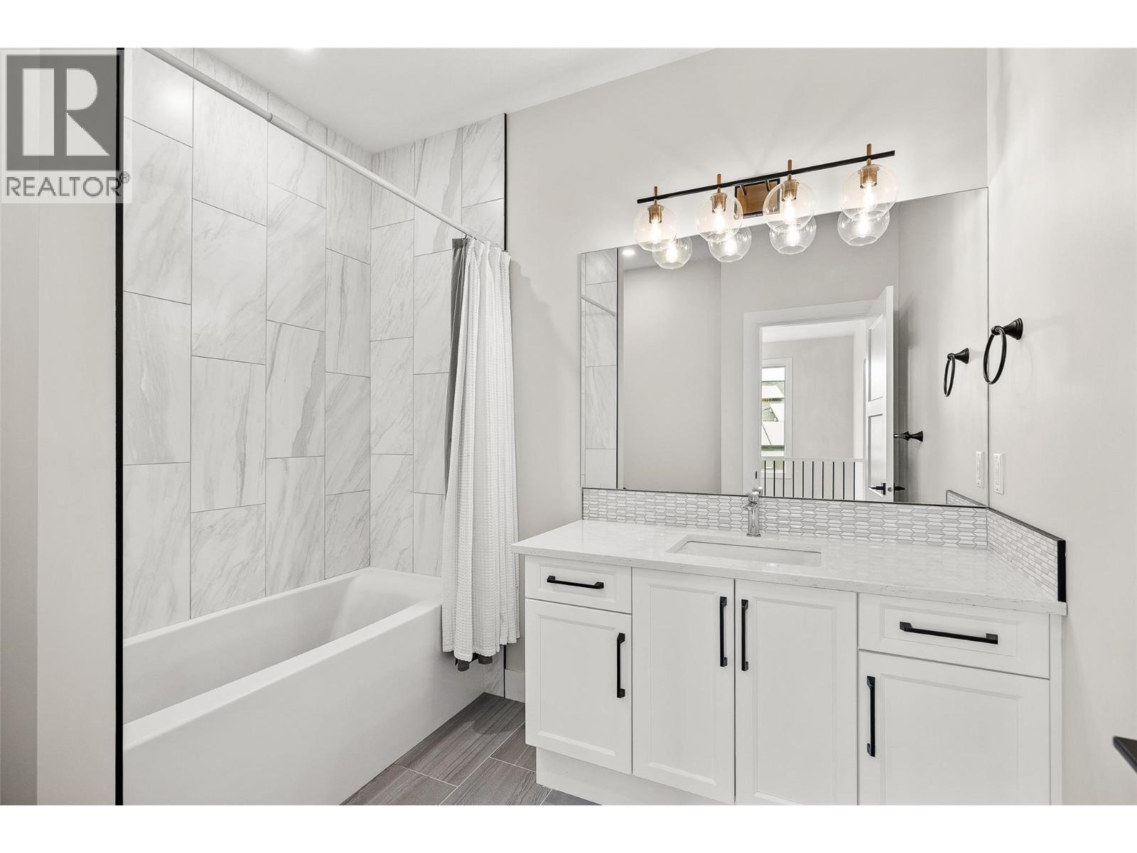  3329 Hawks Crescent, West Kelowna