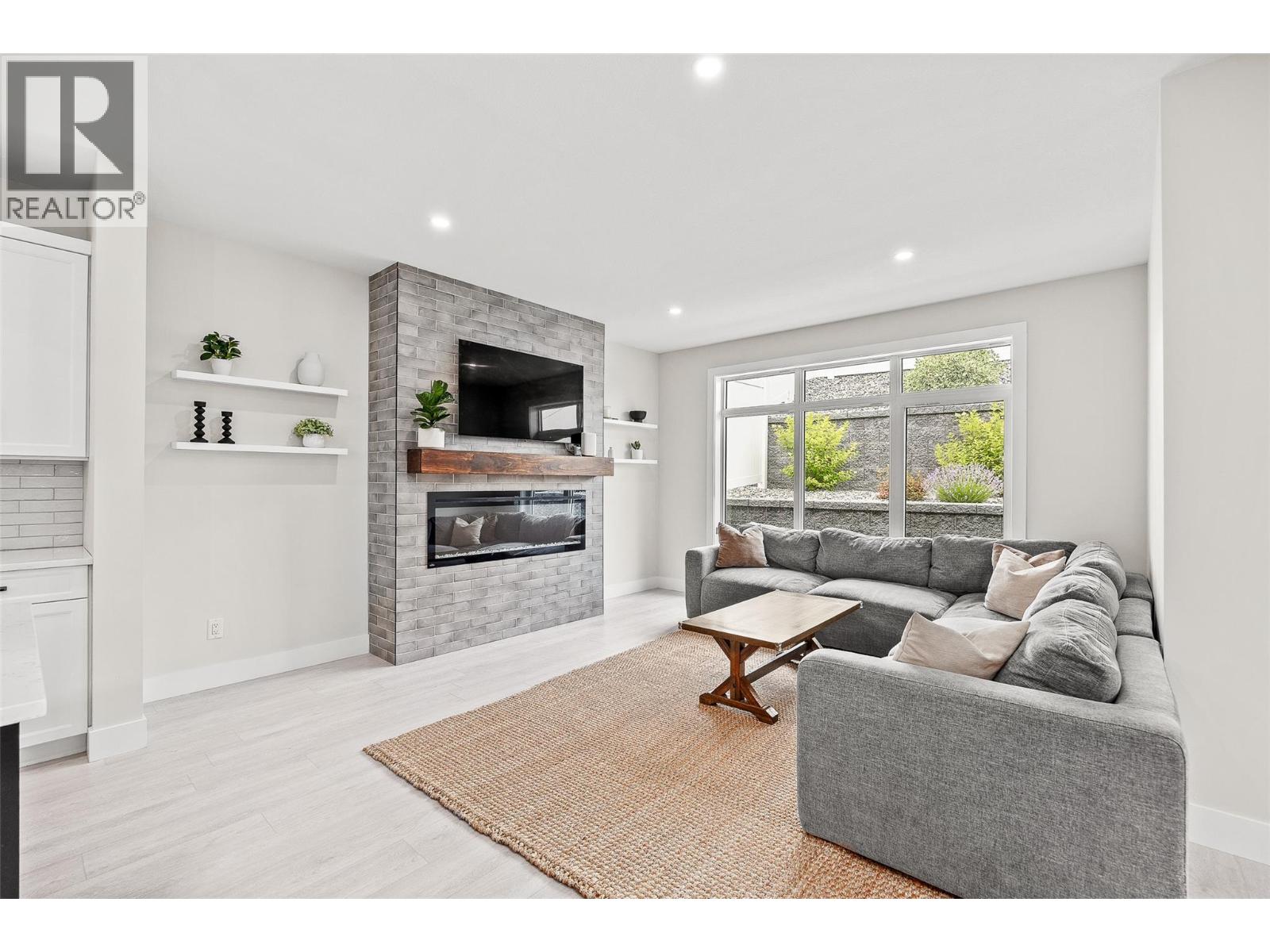  3329 Hawks Crescent, West Kelowna