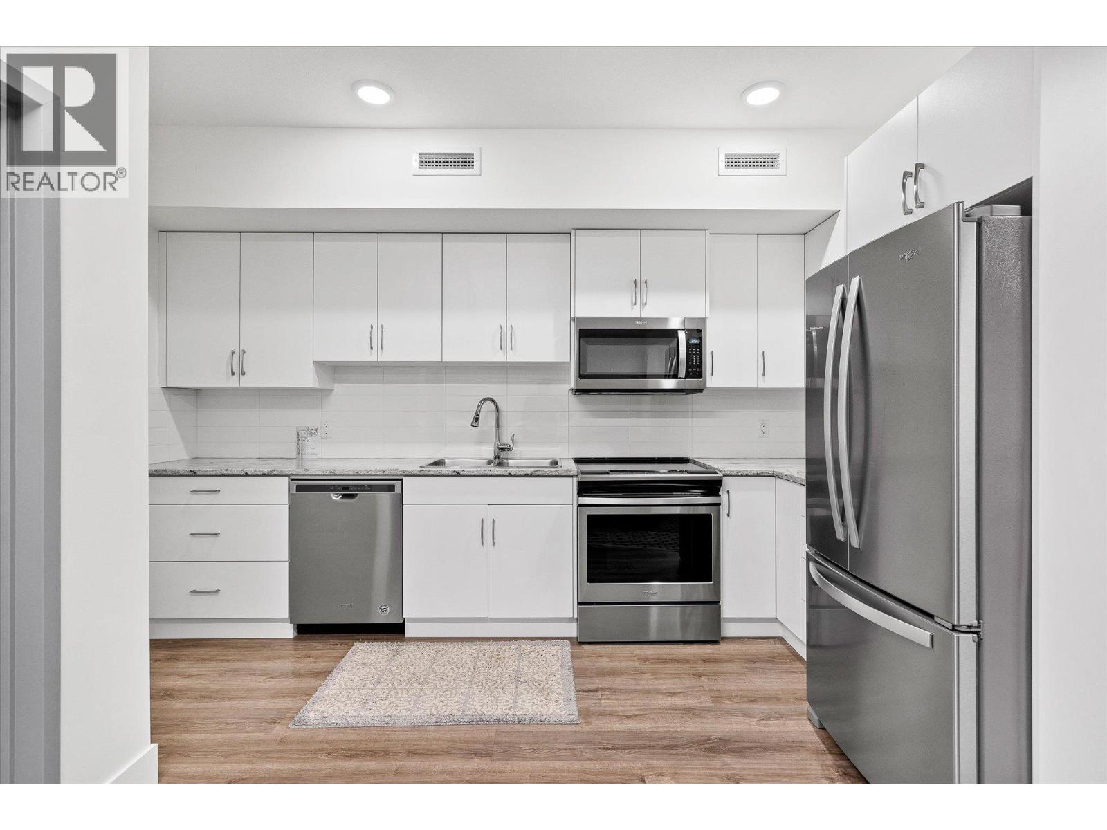 216 3090 Burtch Road, Kelowna