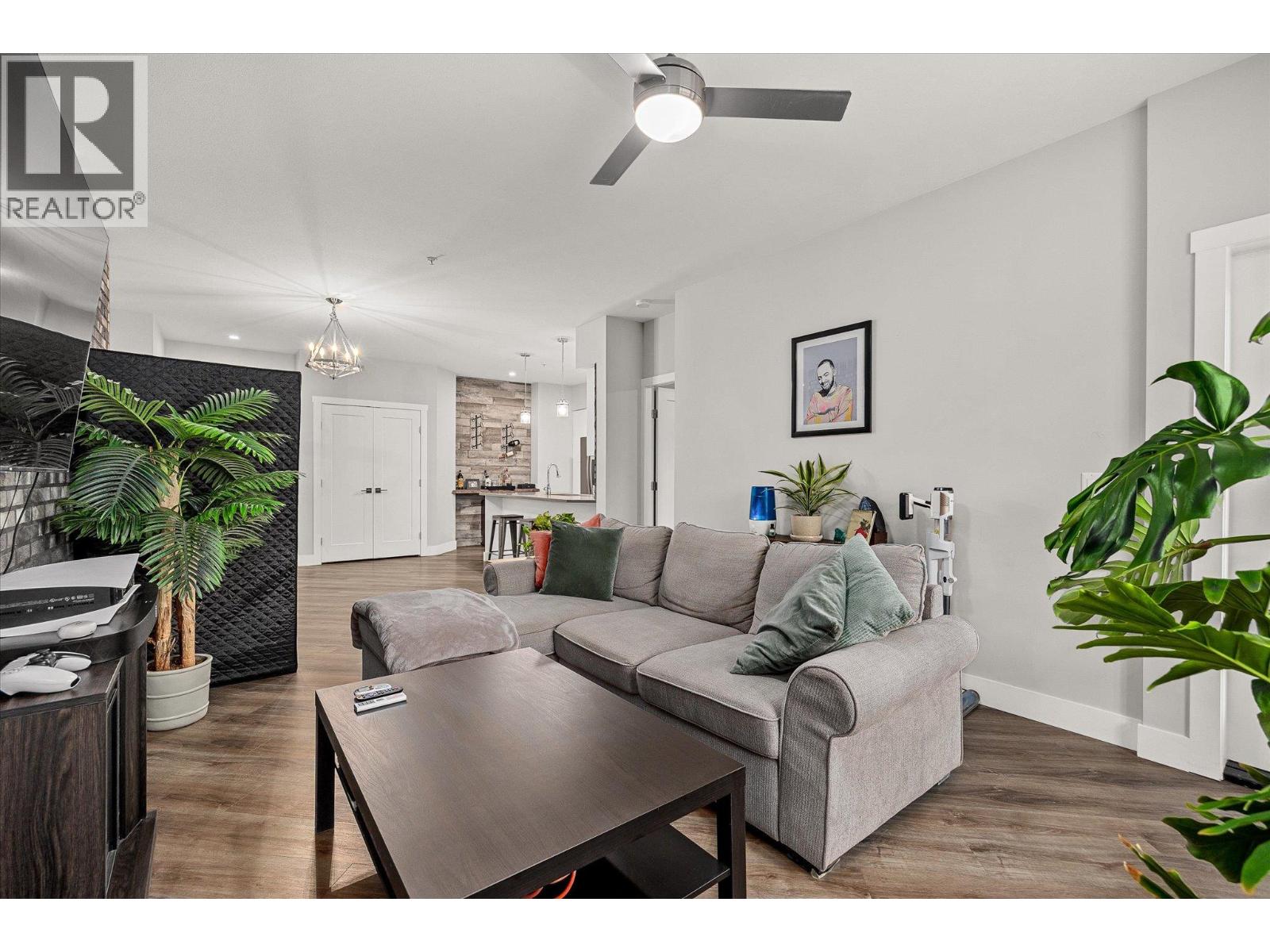 216 3090 Burtch Road, Kelowna